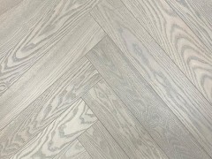 Инженерная Доска Wood Bee Английская ёлка ясень фог / fog